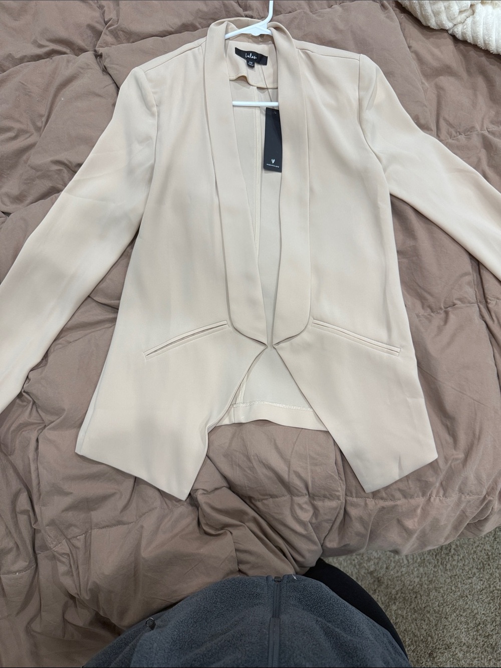 Lulu's Soft Cream Open-Front Blazer